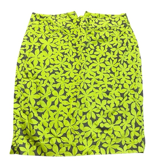 Lane Bryant Vibrant Green Brown Floral Pencil Skirt Size 14 Business Casual - Picture 1 of 6